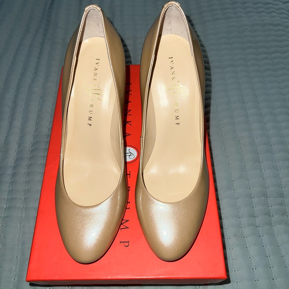 Ivanka Trump Gold Janie Heels